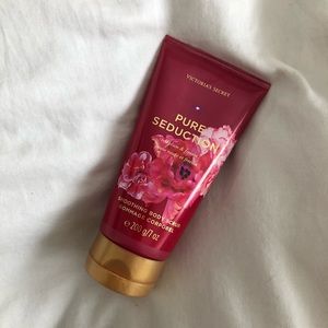 Victoria’s Secret Pure Seduction Body Scrub